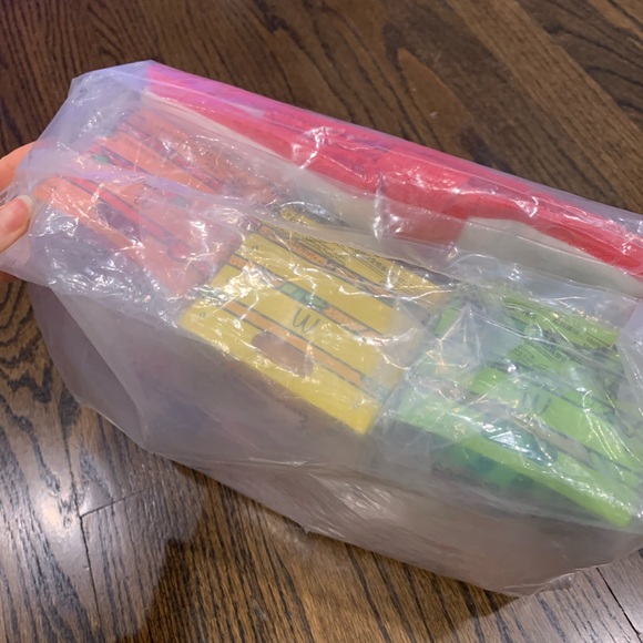 New Hello Kitty Fruit Mart x McDonald’s Plush Set of 6 with Picnic Bag - Picture 10 of 11